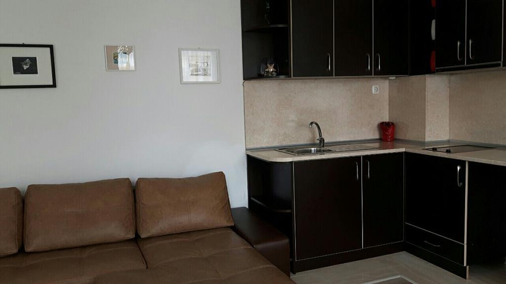 Kraybrezhna Apartment Pomorie Exterior foto